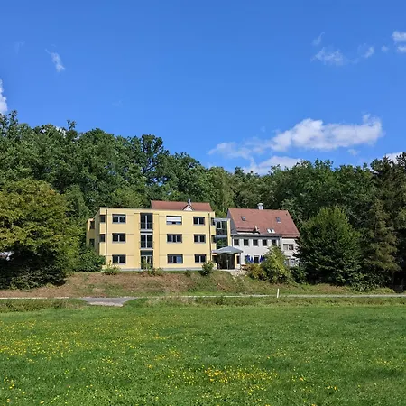 Freizeitheim Jugendhotel Ec Oberschlauersbach Ggmbh * Dietenhofen